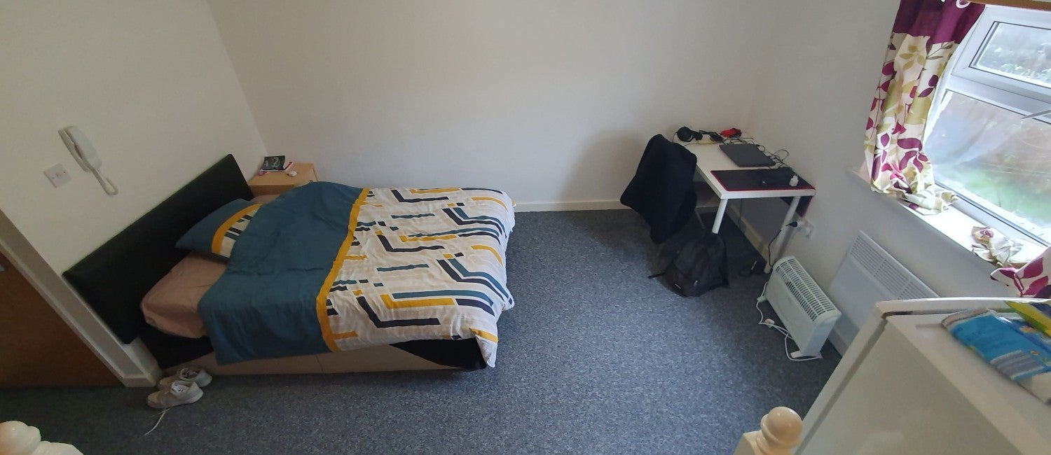 Flat West Luton Place in Cardiff