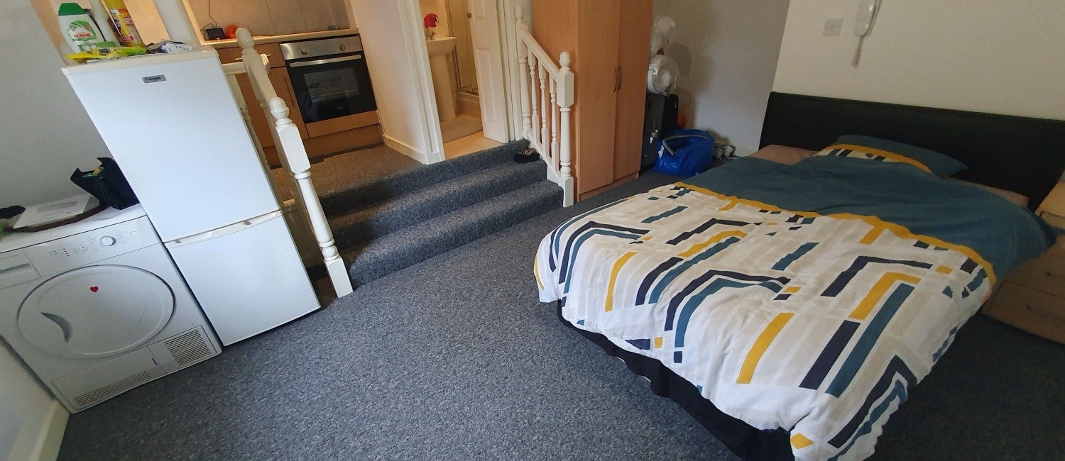 Flat West Luton Place in Cardiff