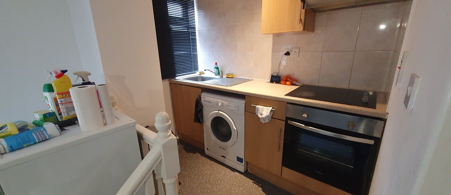 Flat West Luton Place in Cardiff
