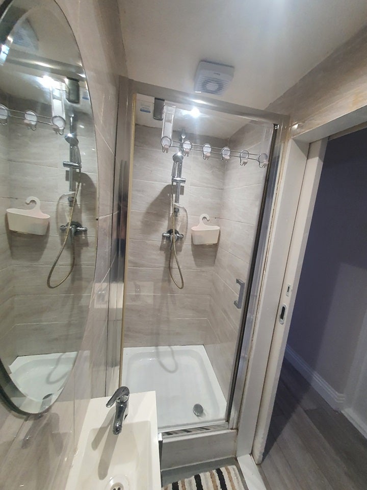 Room Prestwick Road in Watford