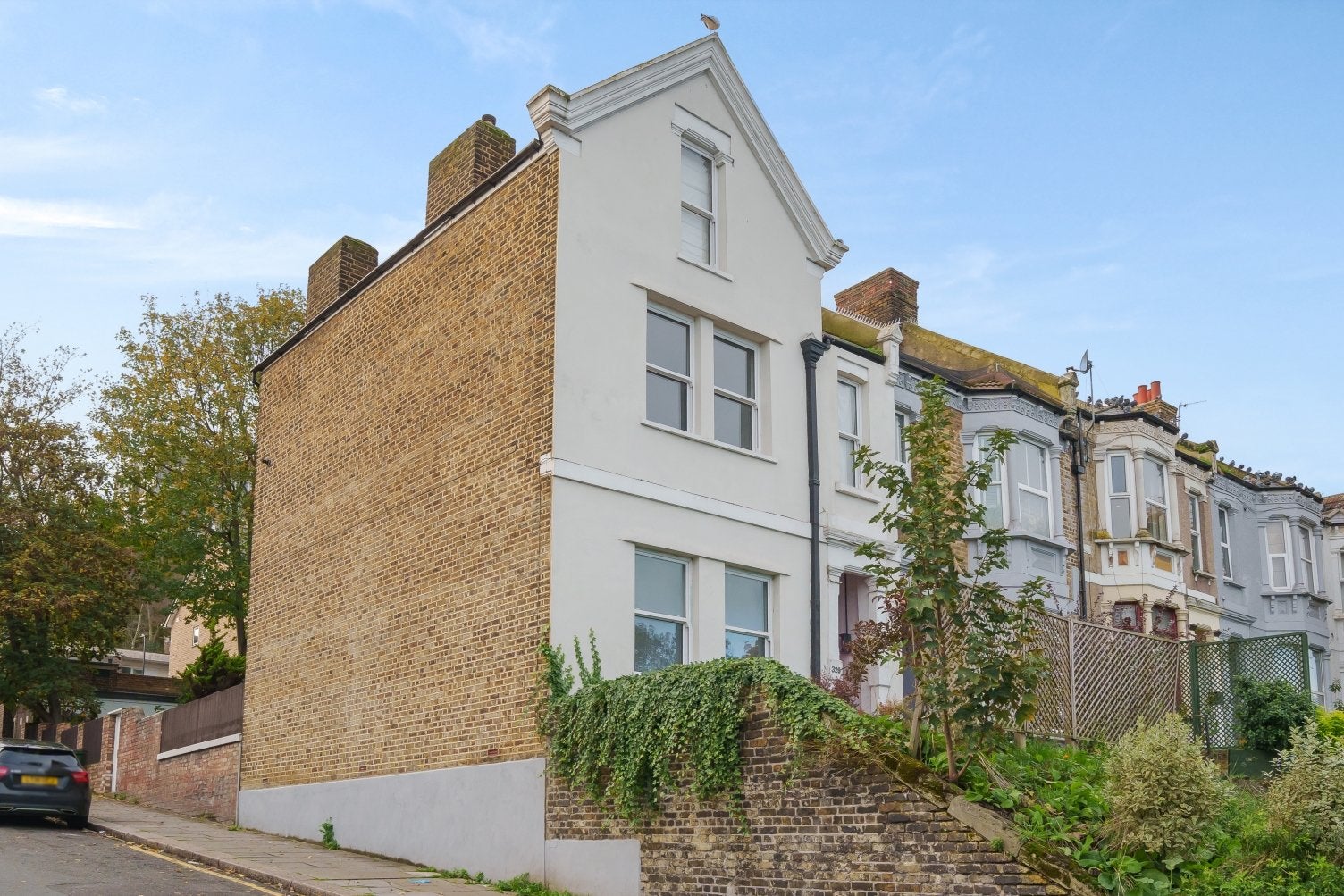 Flat Gatling Road in Greater London