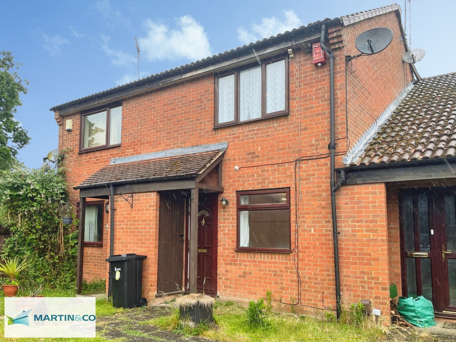 House Cannock Way in Reading