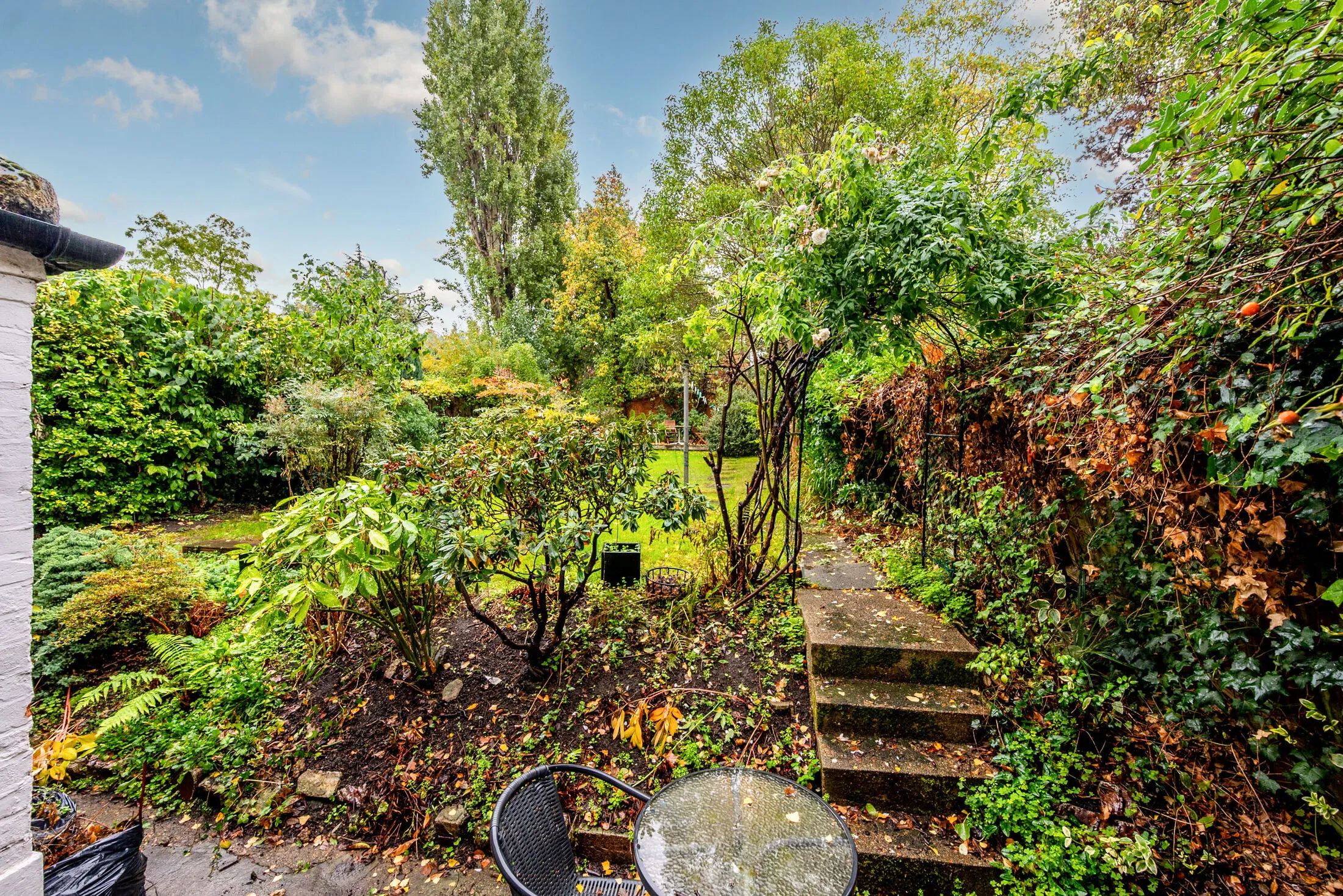 Flat Rusholme Road in Greater London