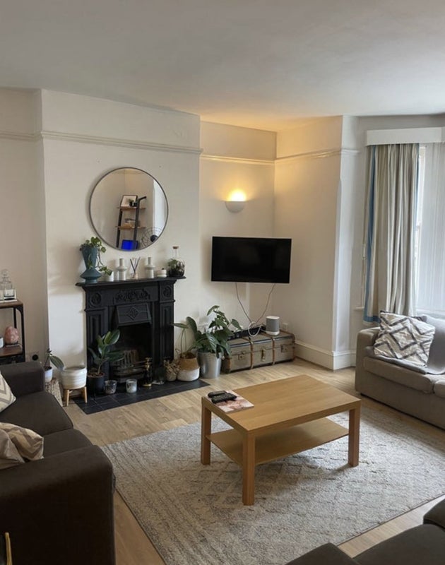 Room Elmfield Road in Greater London