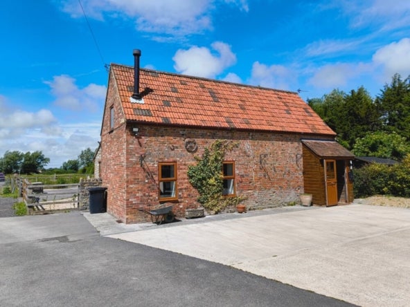 House Mark Causeway in Mark