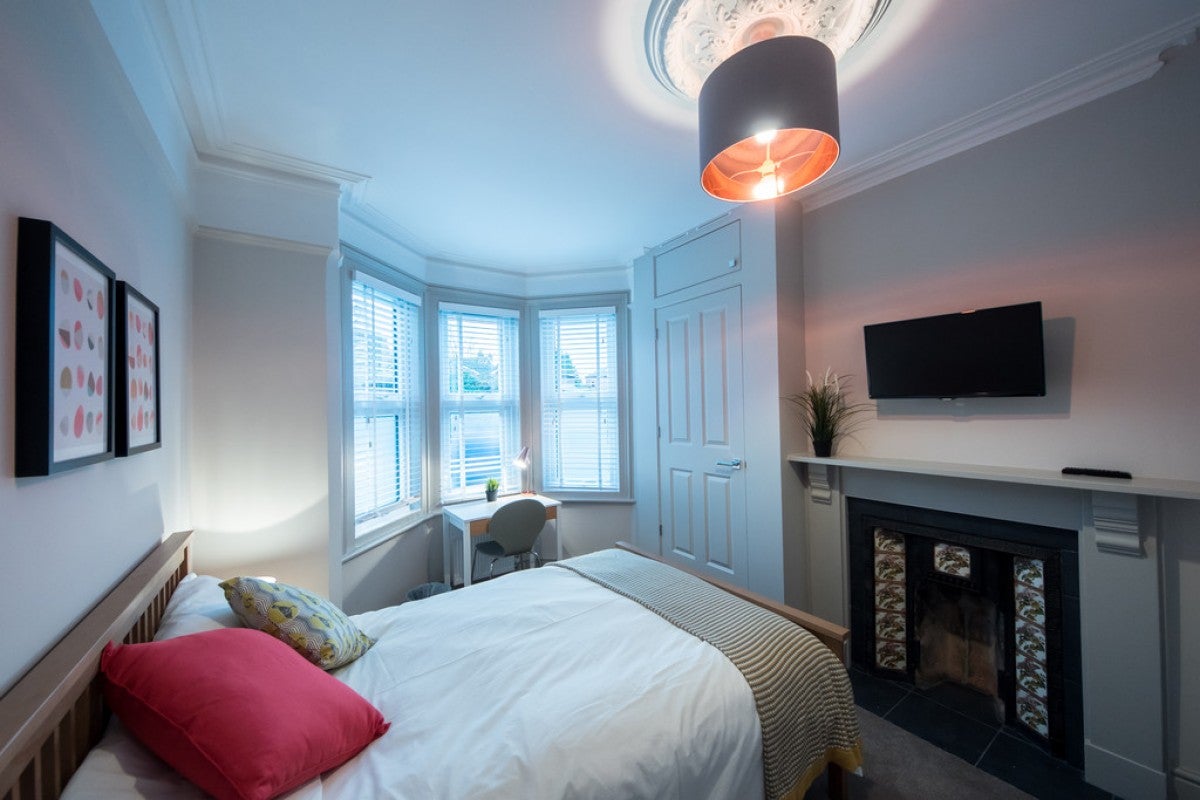 Flat Wokingham Road in Reading