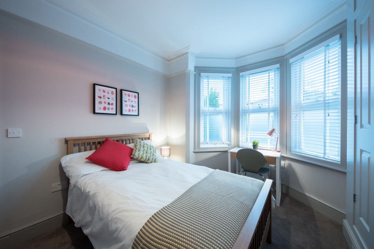 Flat Wokingham Road in Reading
