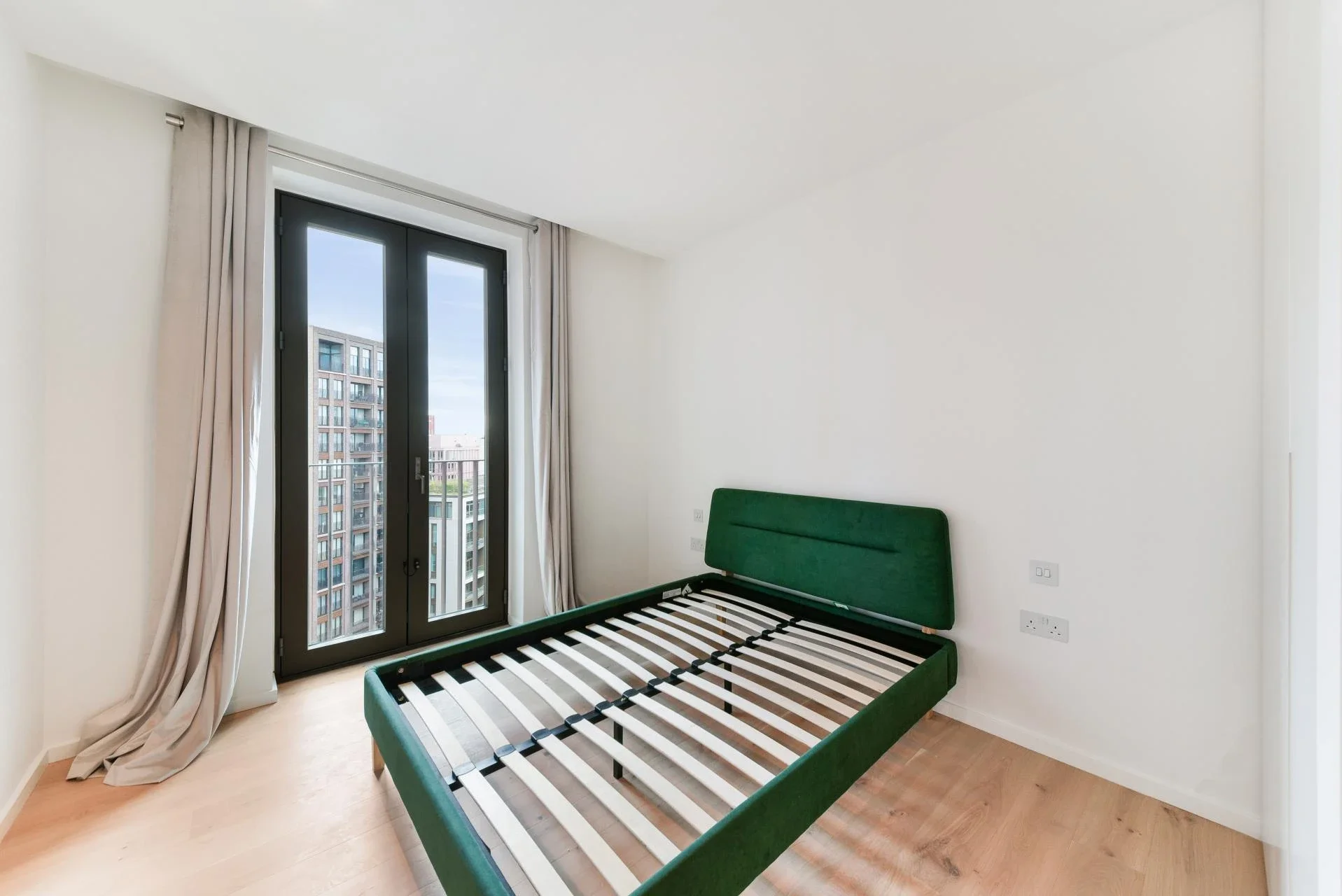 Flat Pentonville Road in Greater London