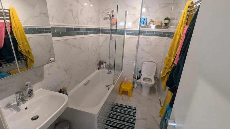 Room Vicarage Walk in Greater London
