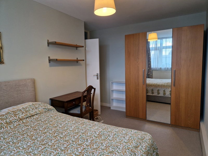 Room Woking Close in Greater London