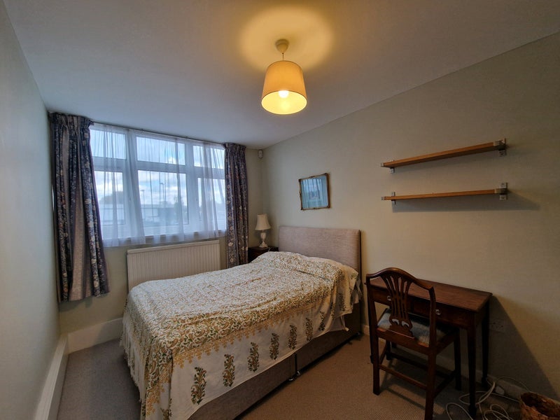 Room Woking Close in Greater London