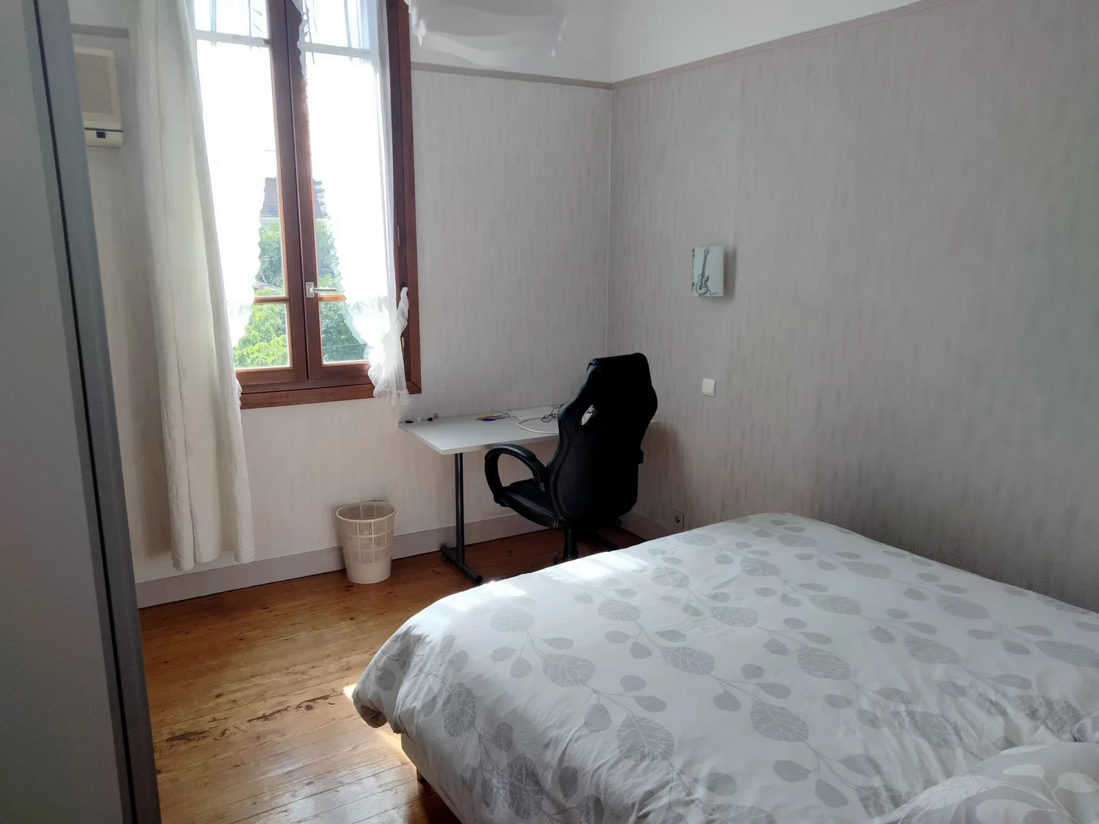 Room Rue de la Marne in Mantes-la-Jolie