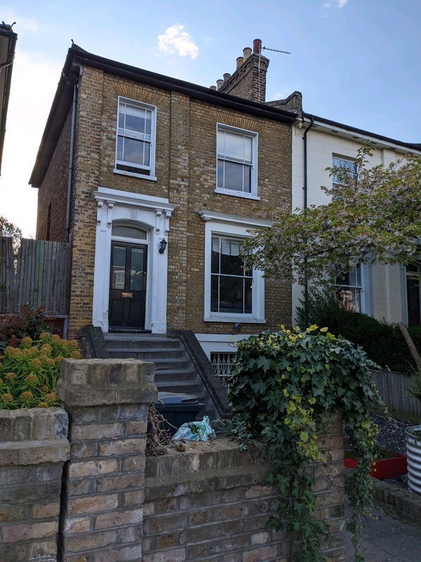 Room Parkholme Road in Greater London