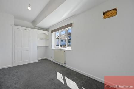 House The Fairway in Greater London