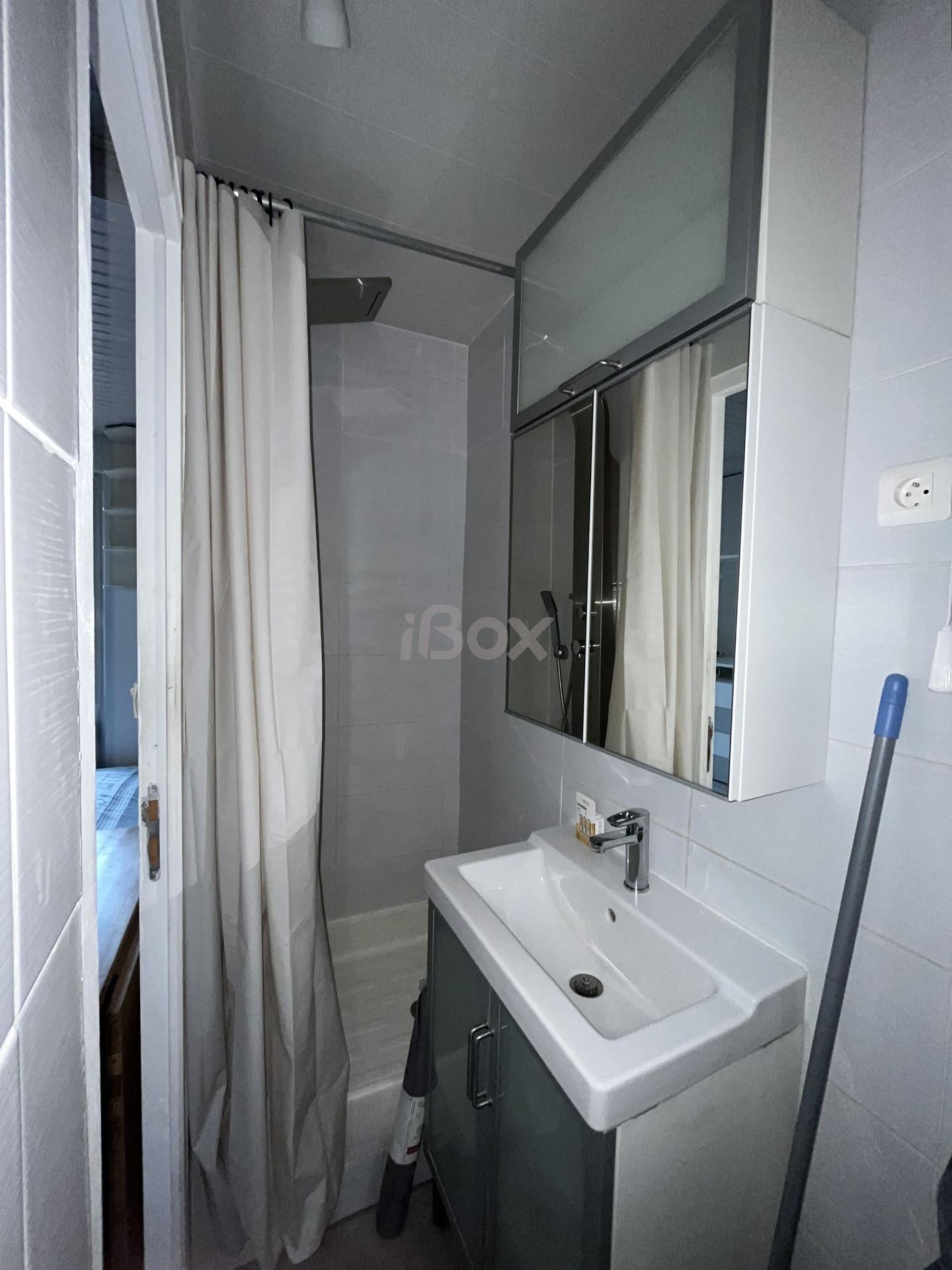 Room Boulevard Maréchal Joffre in Toulon