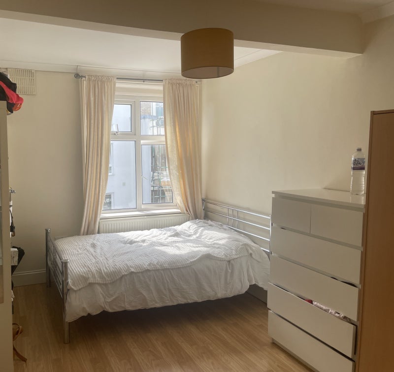 Room Westbourne Park Road in City of Westminster