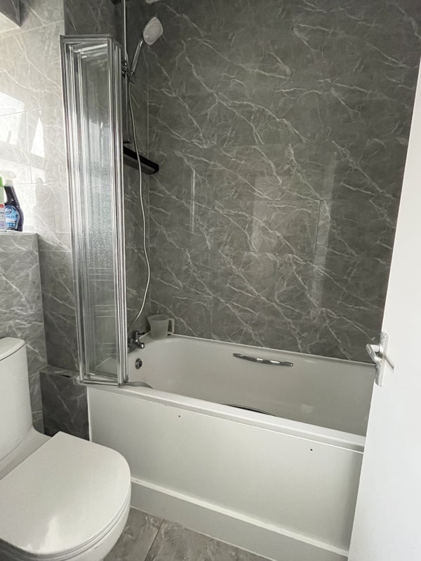 Room Beccles Street in Greater London