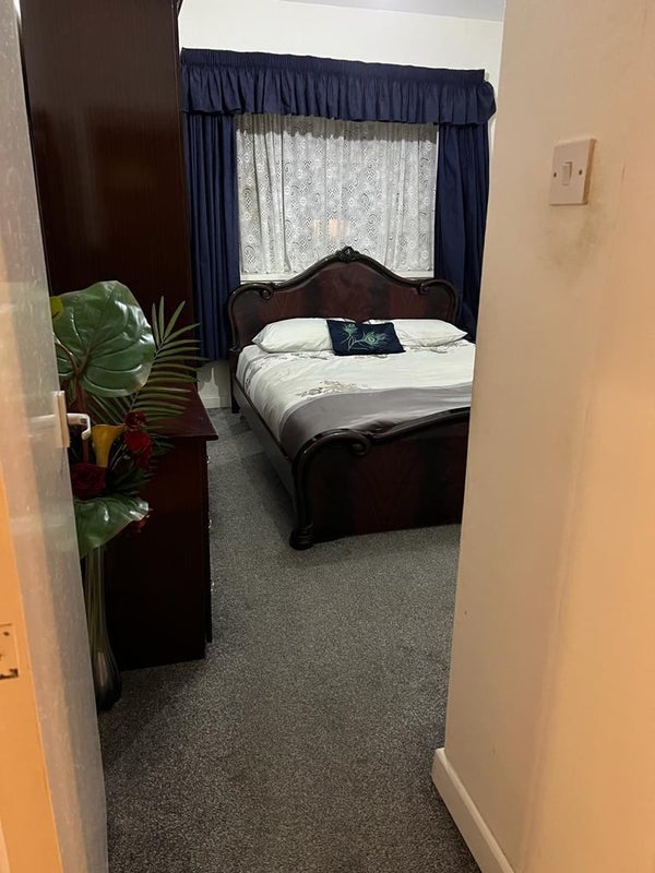 Room Beccles Street in Greater London