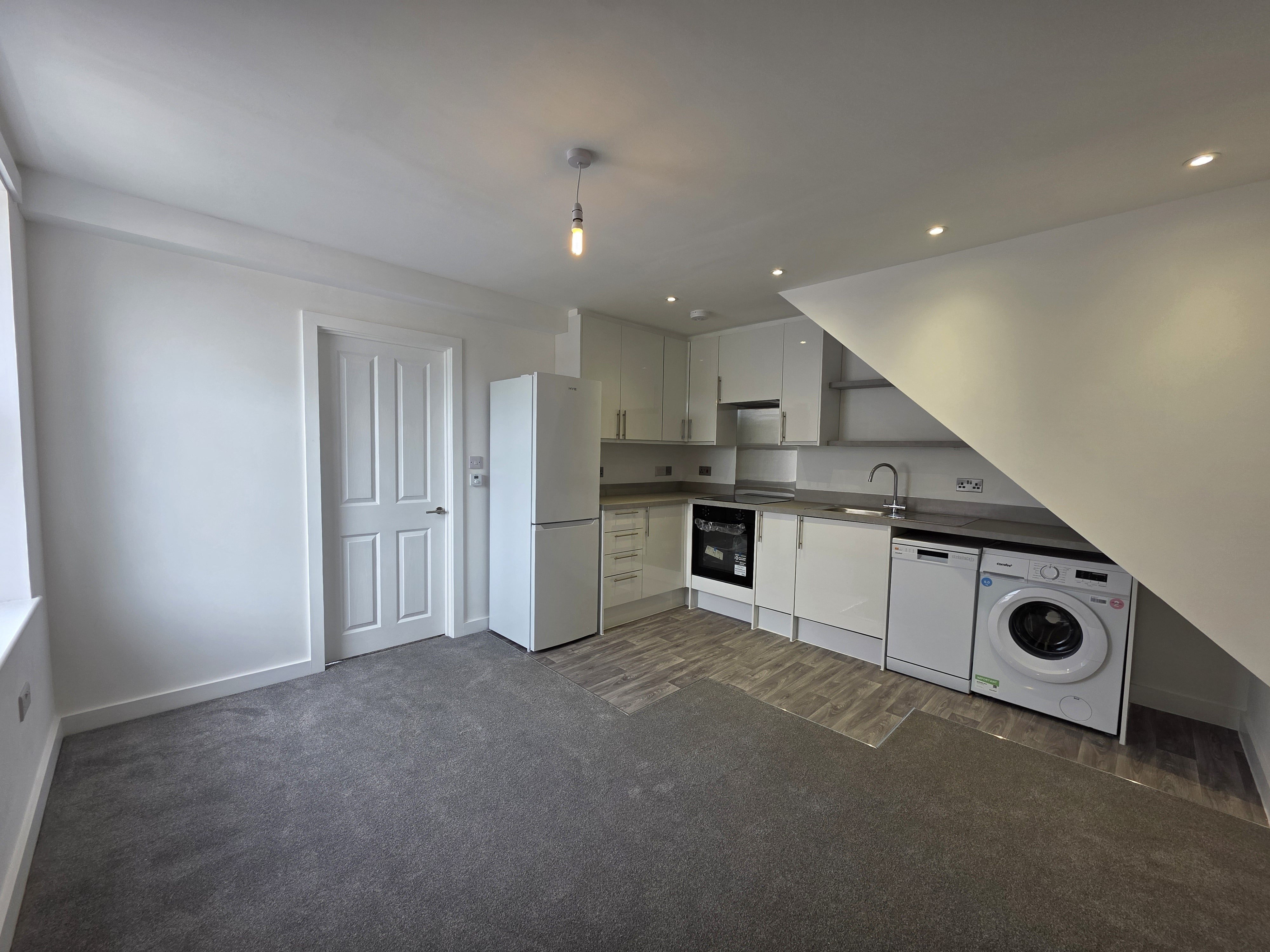Flat Hunt Street in Swindon