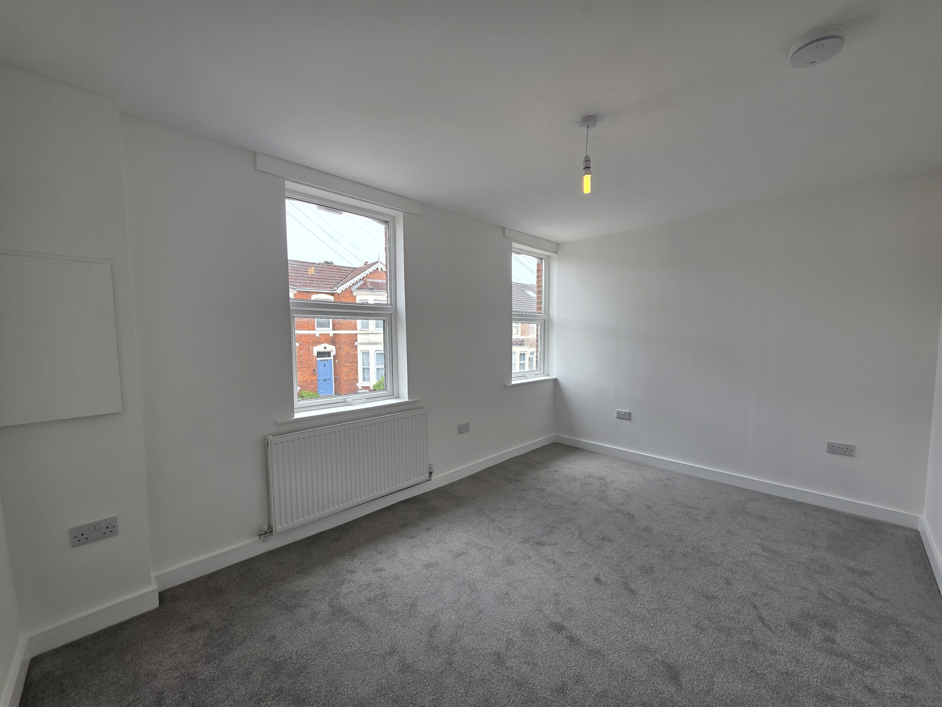 Flat Hunt Street in Swindon