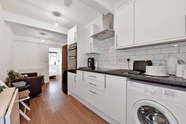 Room Meadow View in Marlow Bottom
