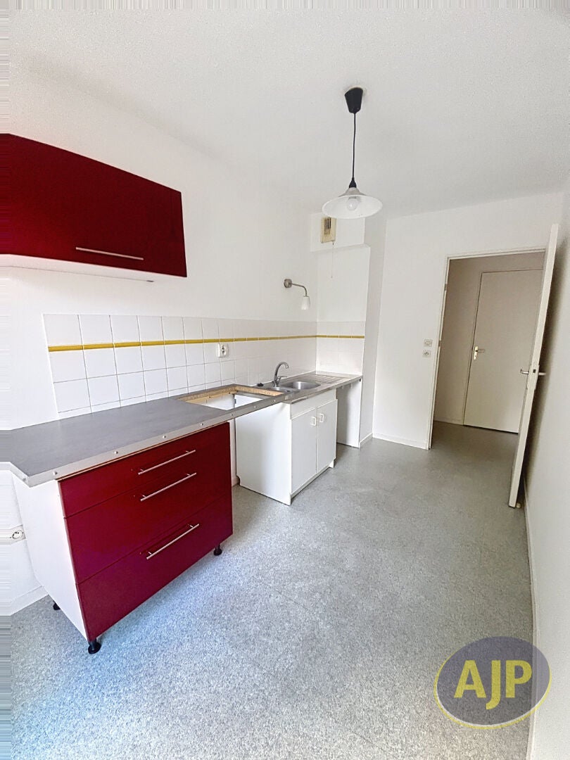 Flat Rue Marie Curie in Meusnes