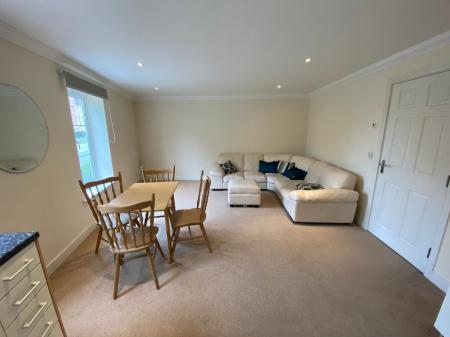 Flat Jagoda Court in Blunsdon St Andrew