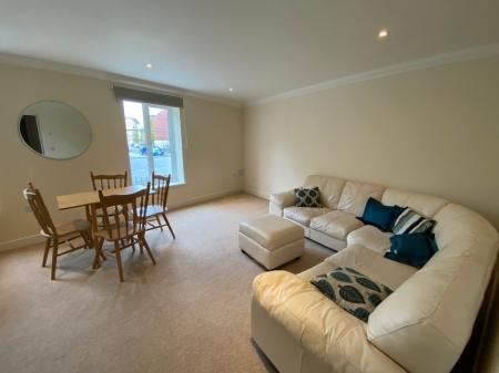 Flat Jagoda Court in Blunsdon St Andrew