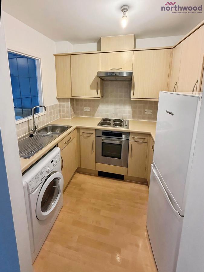 Flat Chadwick Way in Southampton