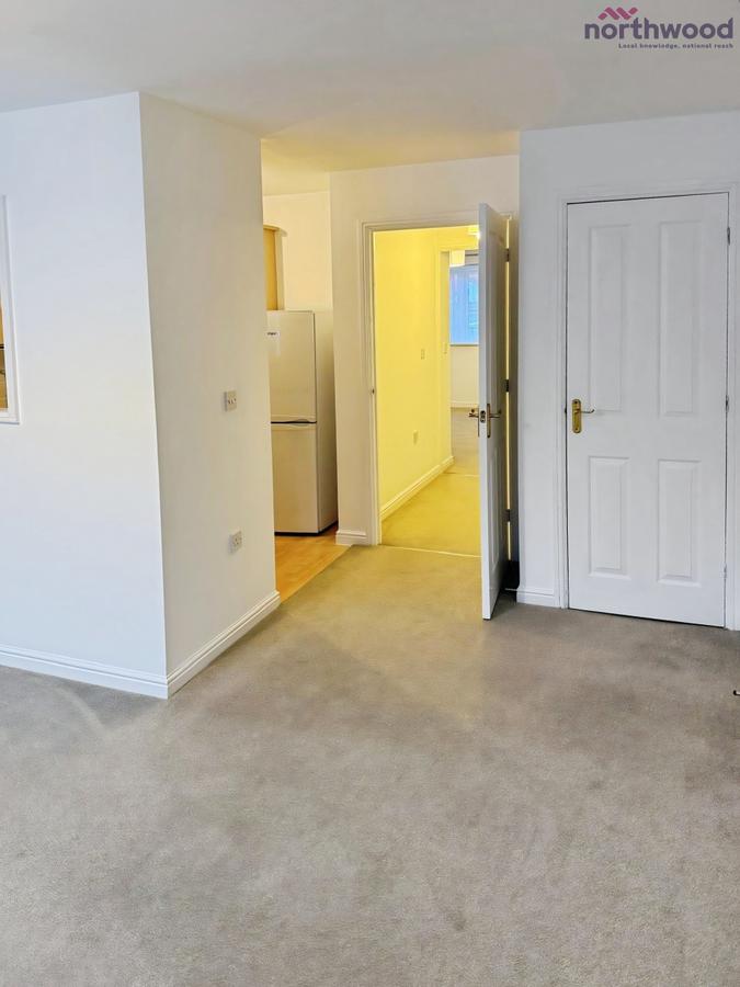 Flat Chadwick Way in Southampton