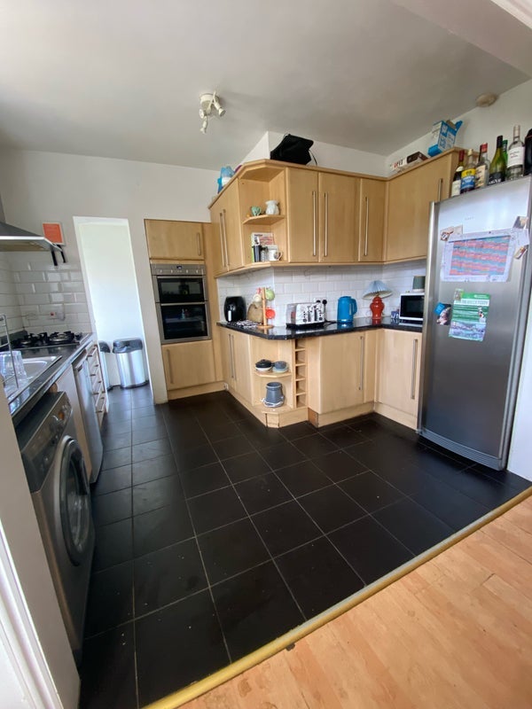 Room Brockley Road in Greater London