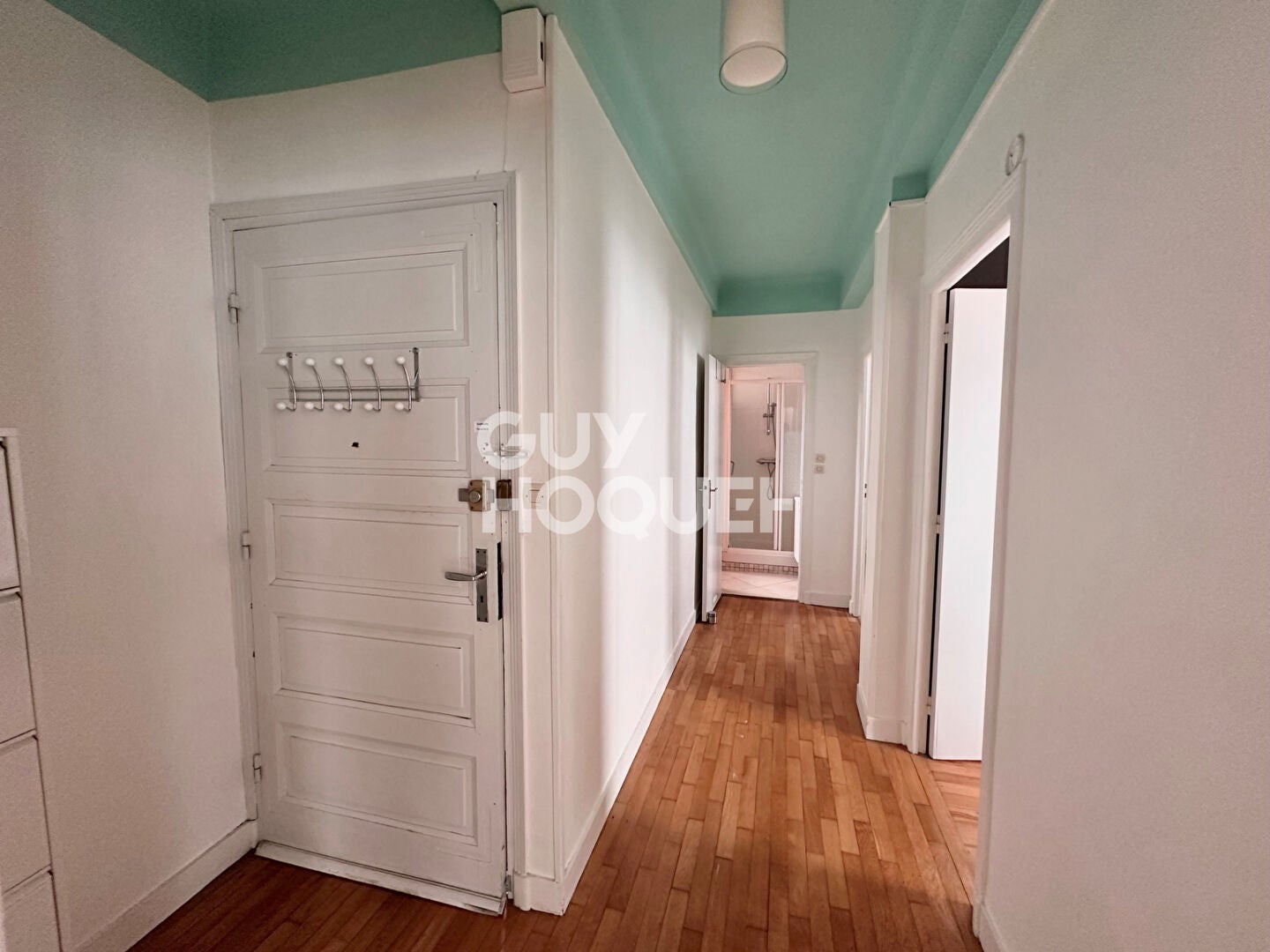 Flat Avenue Camille Desmoulins in Brest