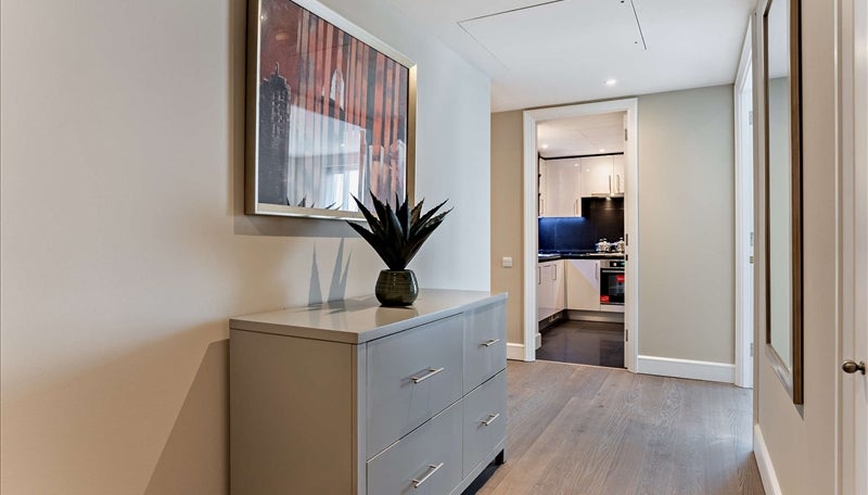Flat Westferry Circus in Greater London