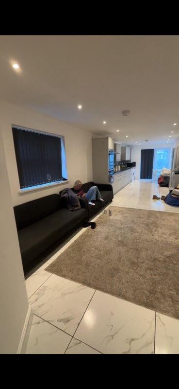 Room Miskin Street in Cardiff