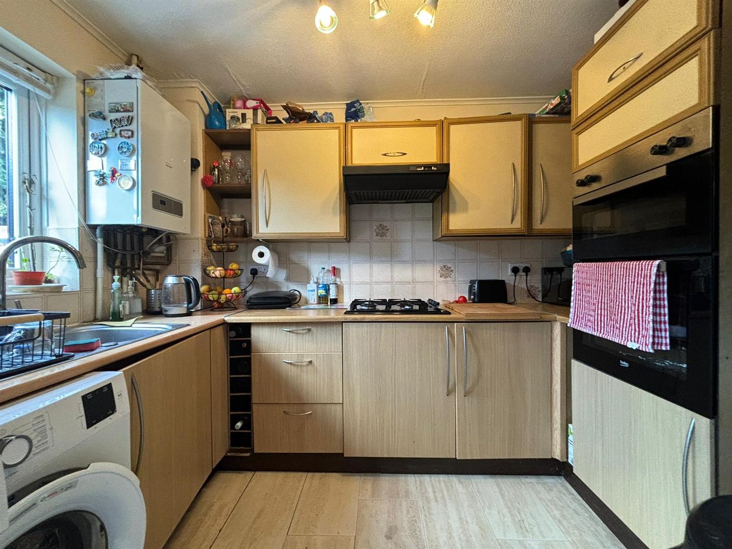 Flat Wren Drive in Greater London