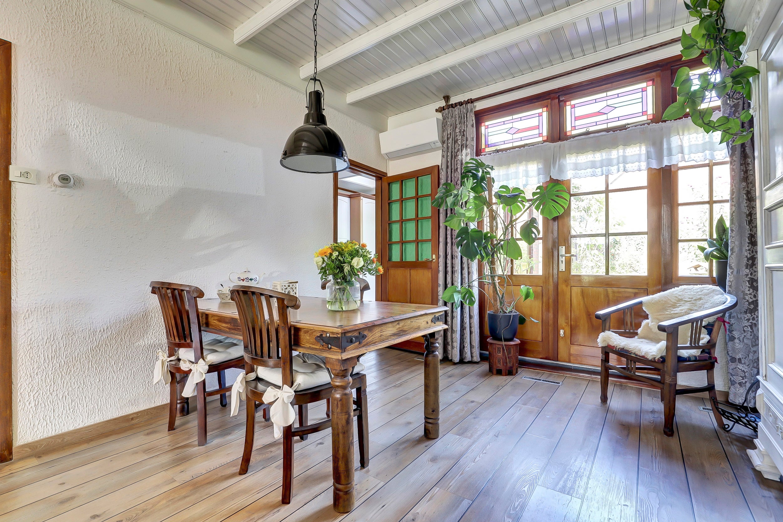 Twee-onder-één-kap te koop: Vlissingsestraat 112, Oost-Souburg