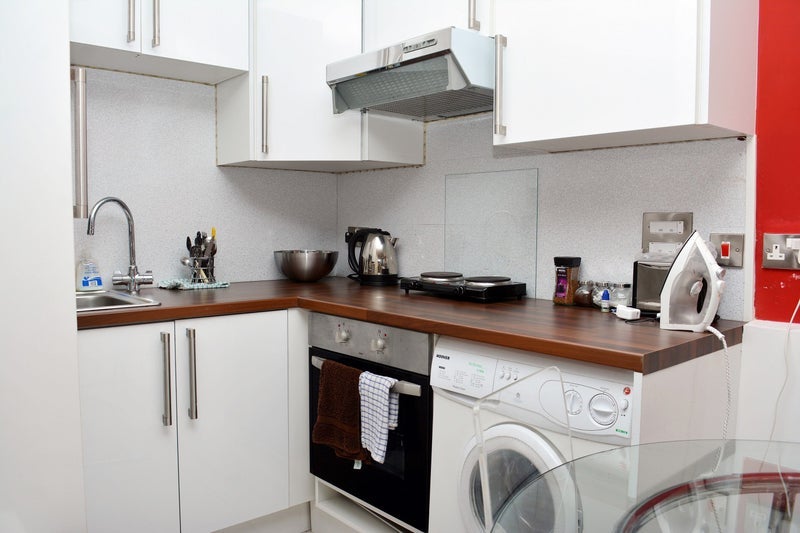 Flat Burslem Street in Greater London