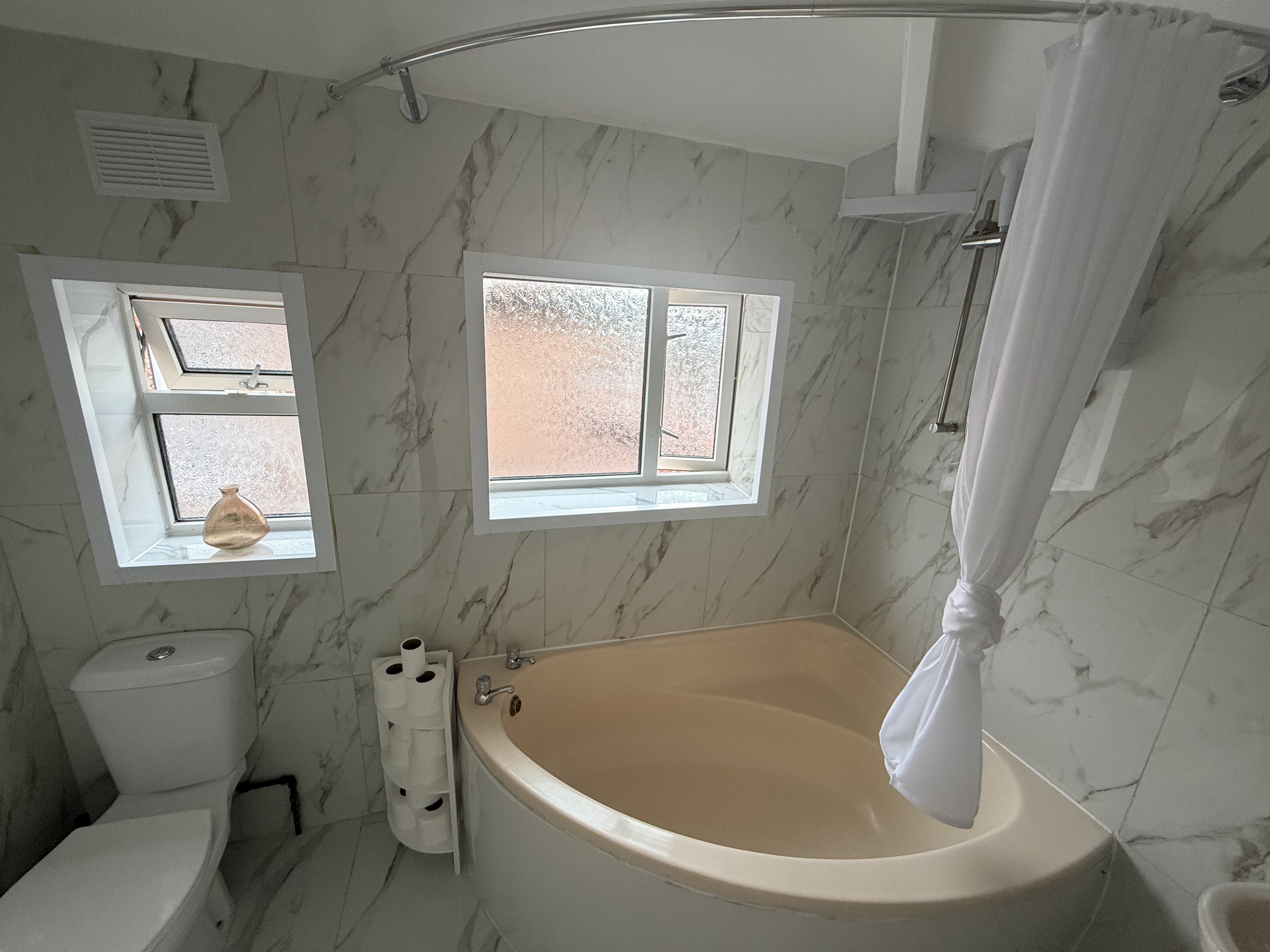 Room Bollin Drive in Trafford