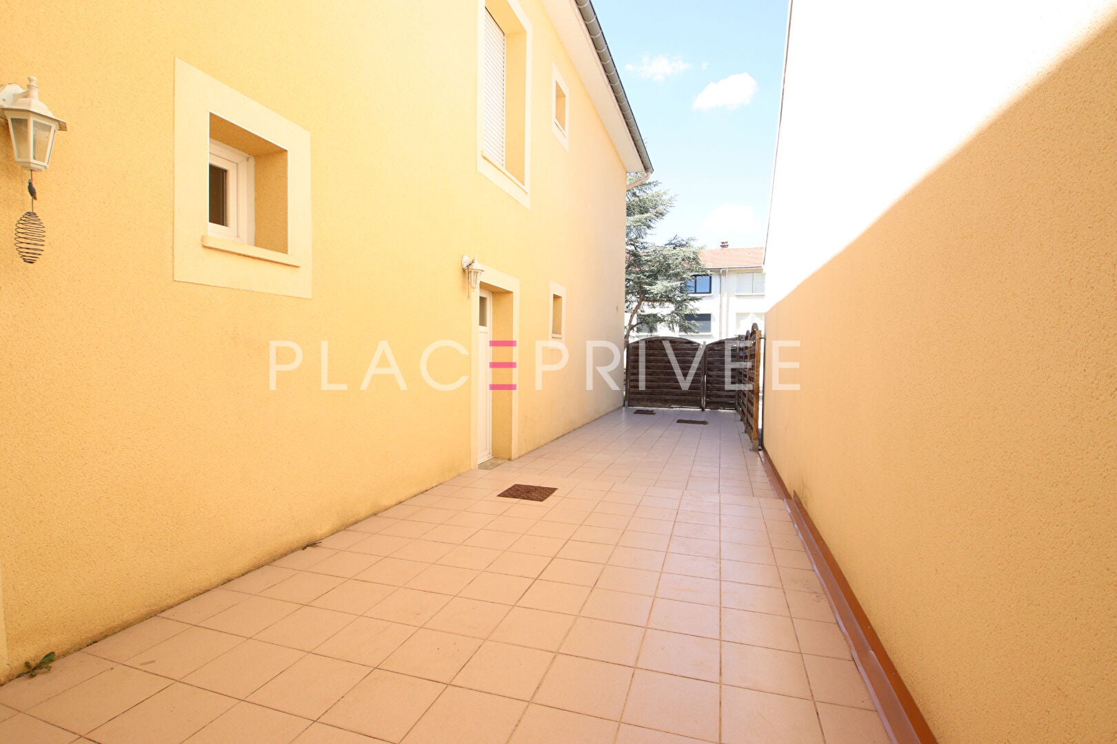Appartement M 5 à Fléville-devant-Nancy