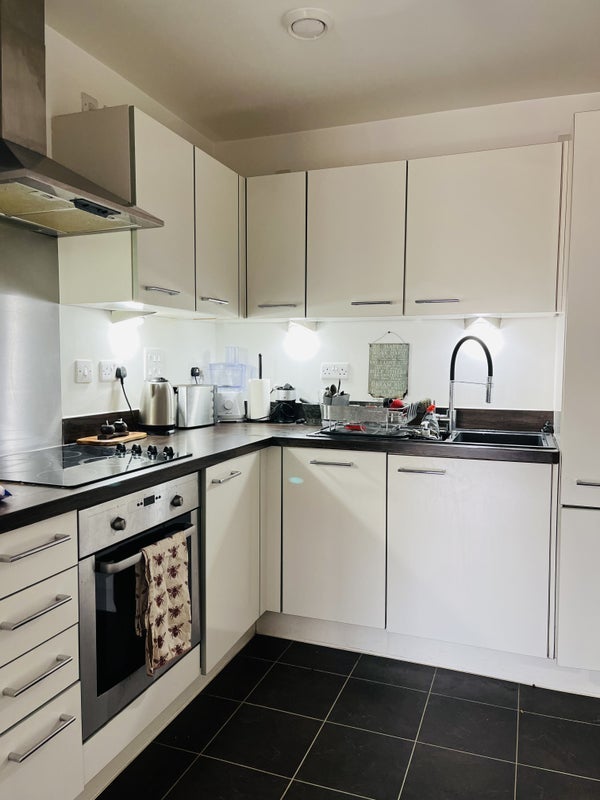 Flat Dunbridge Street in Greater London