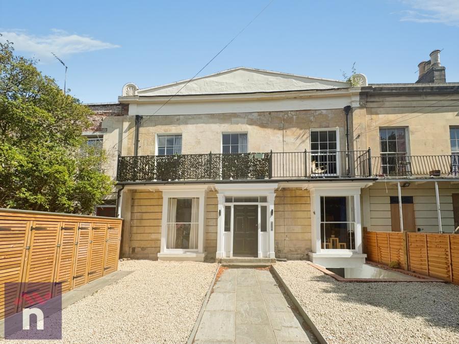Flat Grosvenor Street in Cheltenham