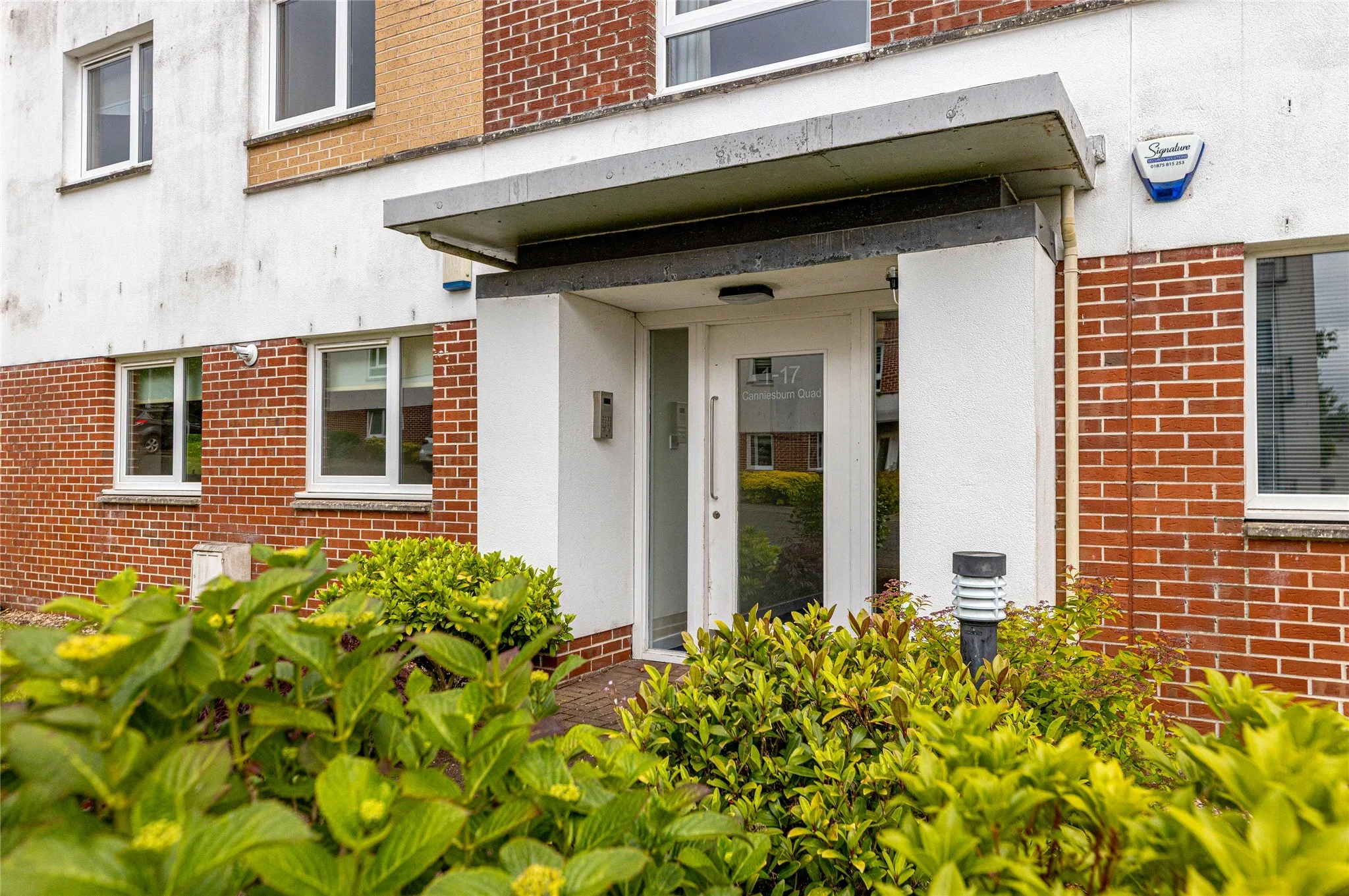 Flat Canniesburn Quadrant in Bearsden