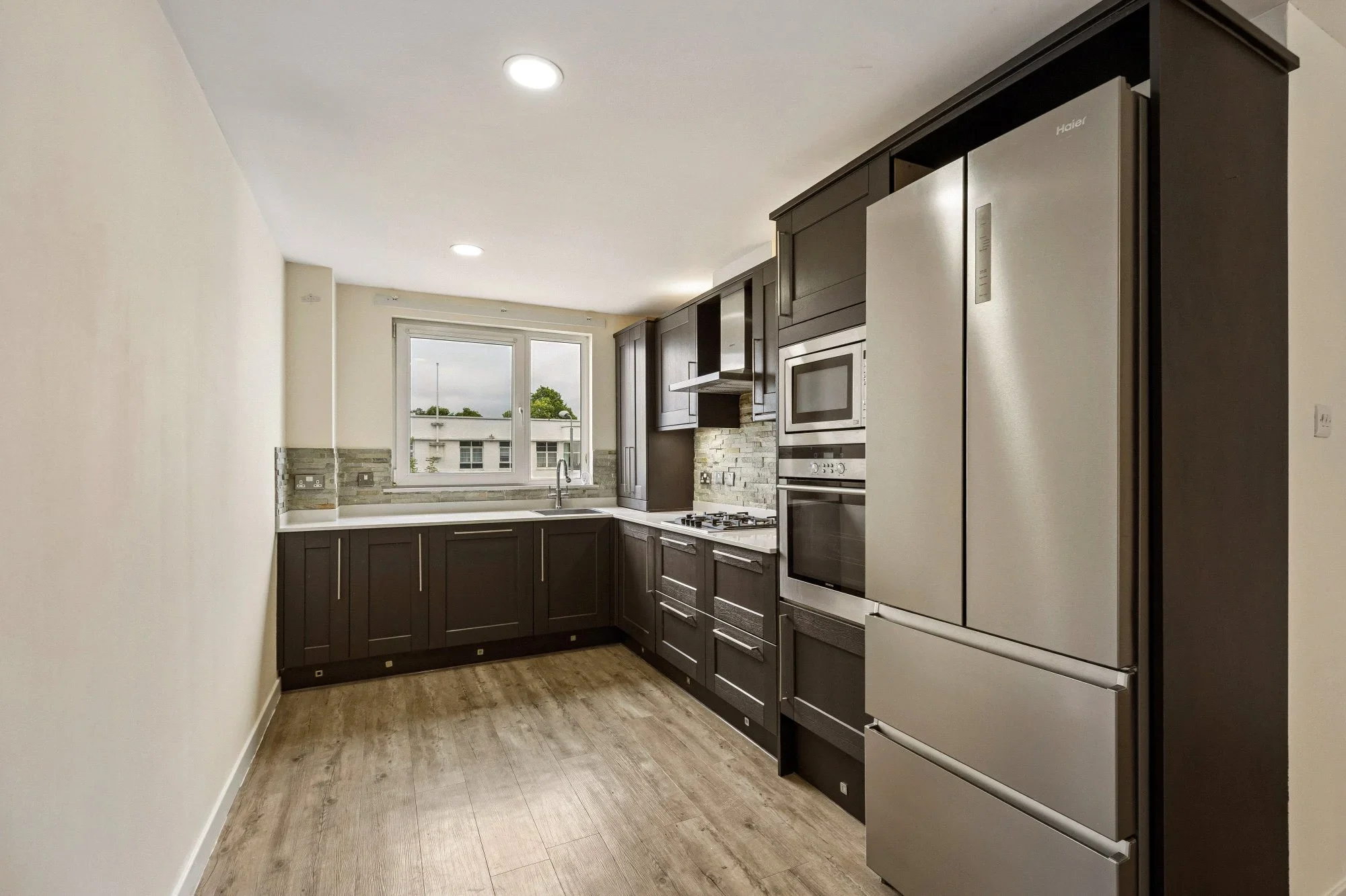 Flat Canniesburn Quadrant in Bearsden