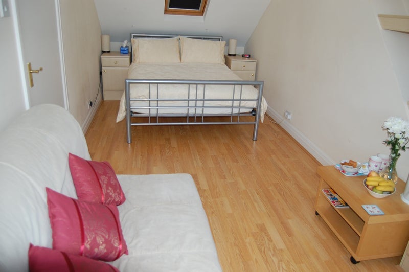 Room Chase Way in Greater London