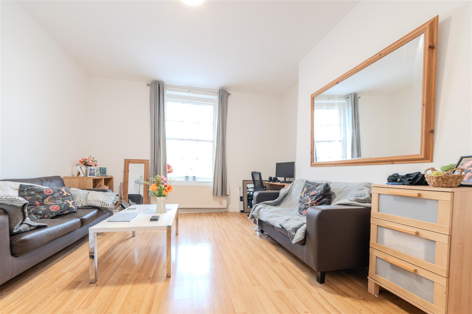 Flat Bath Street in Royal Leamington Spa