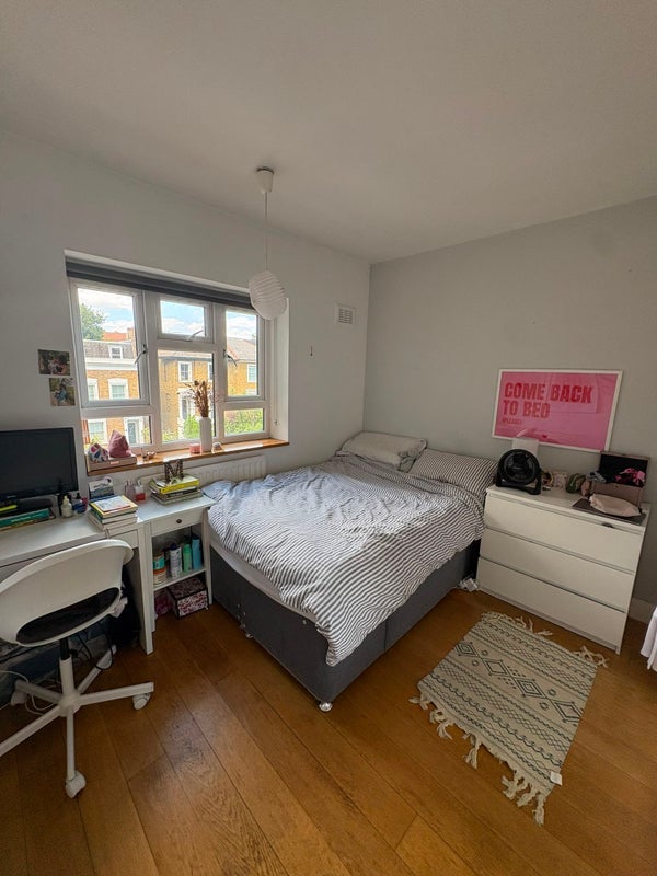 Room Westbridge Road in Greater London