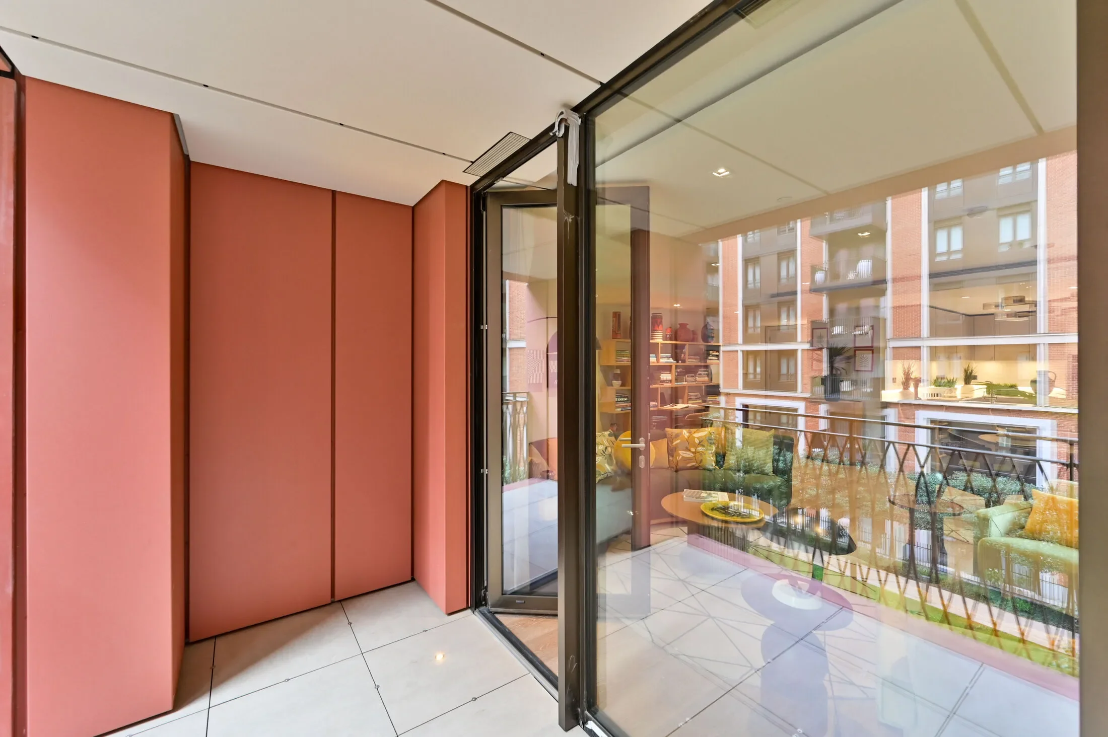 Flat Princess Louise Close in City of Westminster