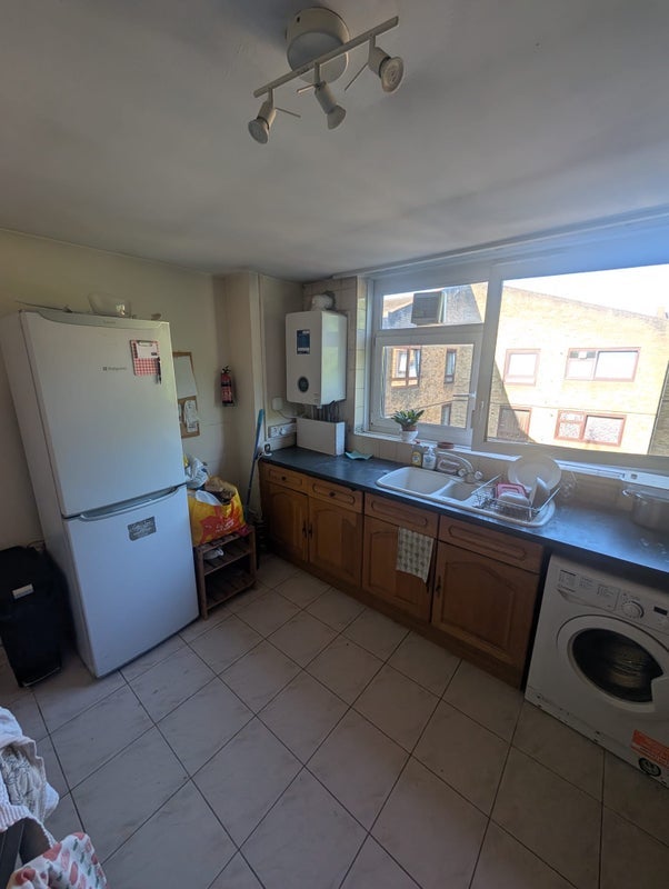 Room Siward Road in Greater London