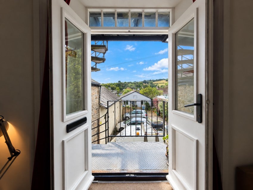 Flat Saracen Way in Penryn