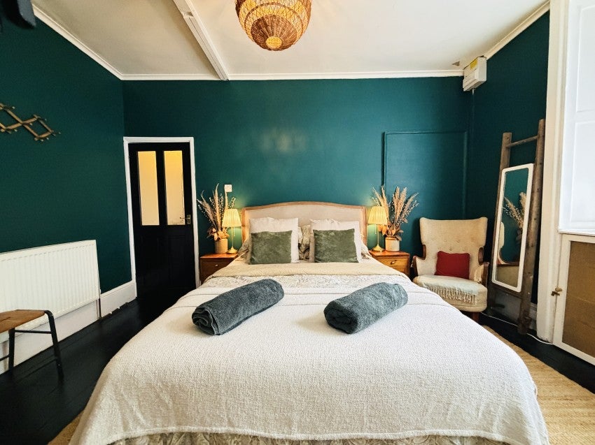 Flat Saracen Way in Penryn